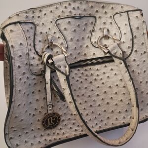 Elegant White Textured Handbag